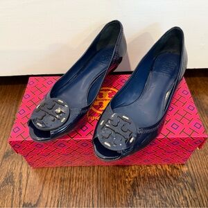Like NEW Tory Burch Kitty Wedge Navy Patent Leather Peep-Toe